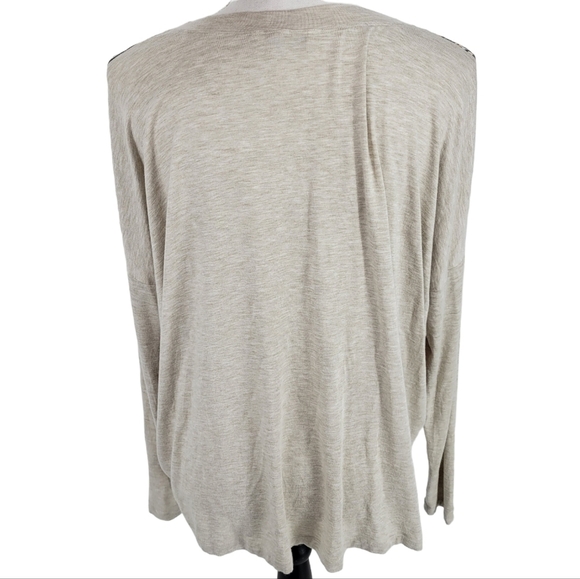 CAbi Aztec Tribal Diamond Scarf Top Size XS 100% Silk Front - Picture 5 of 11